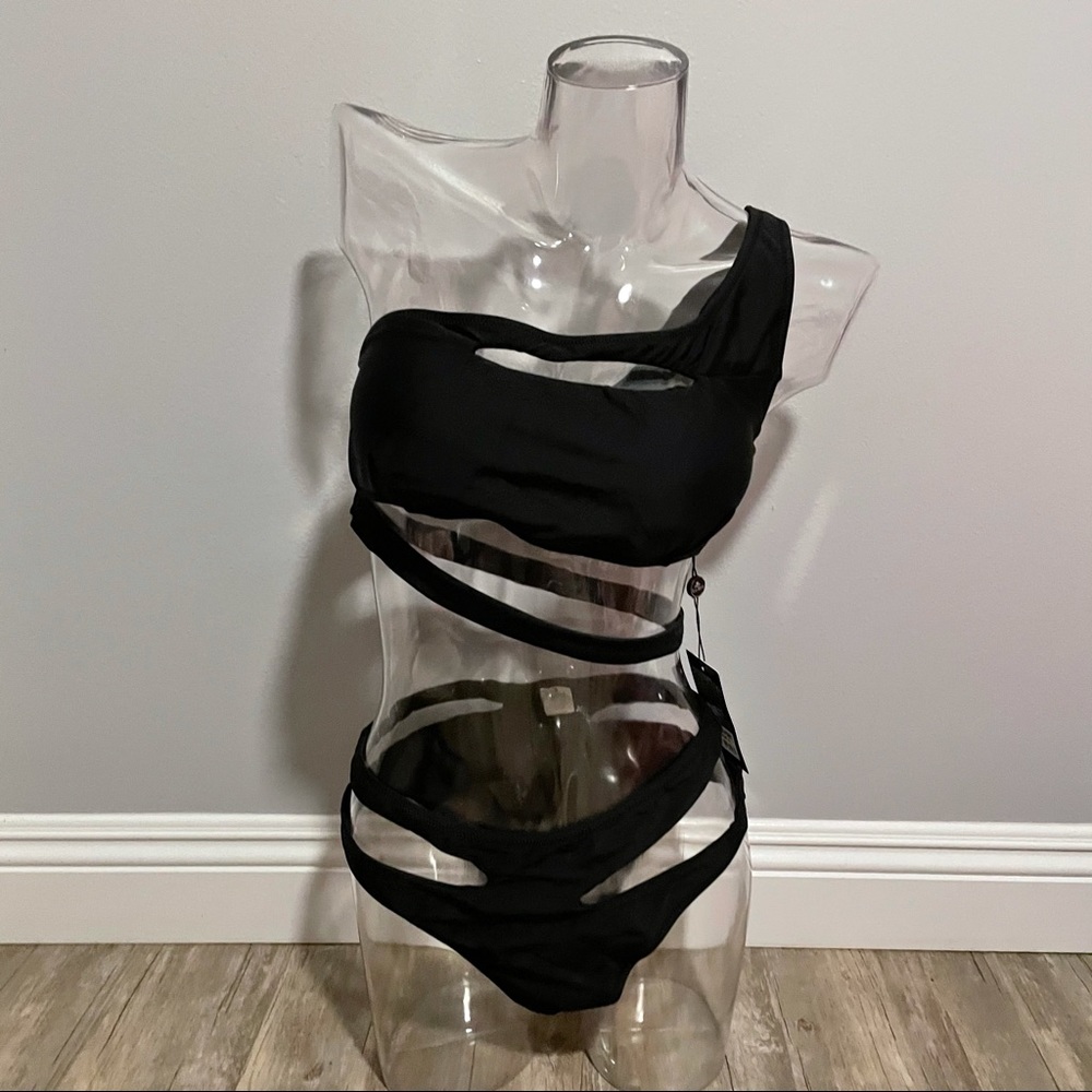 TWO PIECE SWIMSUIT